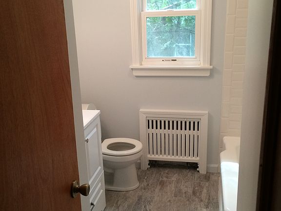 5th image of 17 Hudson Ave