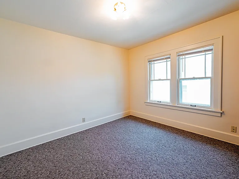 624 William St #2 — Photo 11