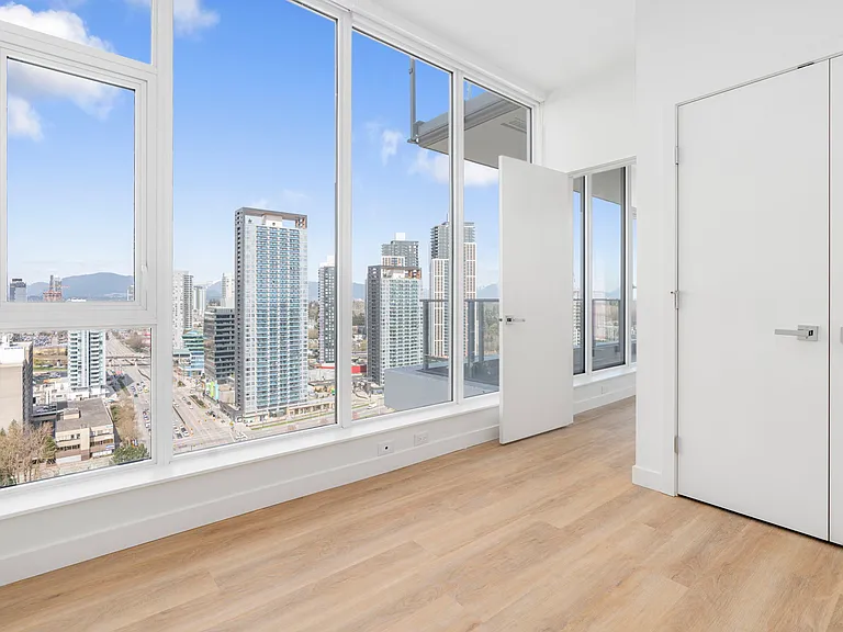 9675 King George Blvd #2707 — Photo 19