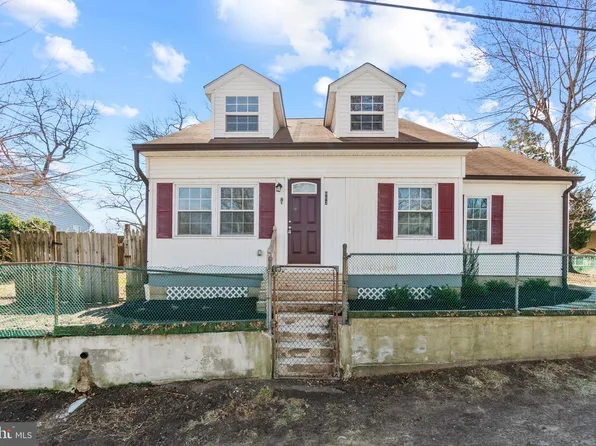 803 202nd St, Pasadena, MD 21122