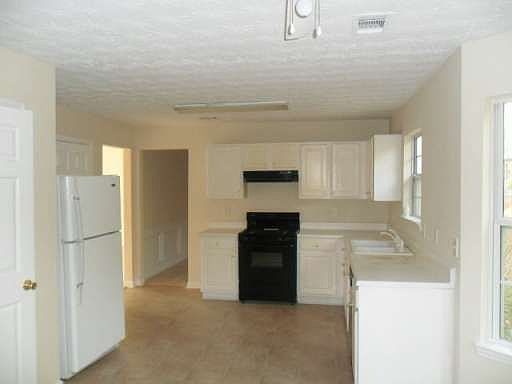 4th image of 3865 Jackson Shoals Ct