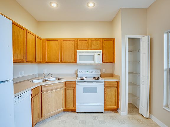 3rd image of 11118 Blaine Top Pl