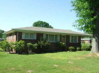 111 Dan Cheri Dr, Calhoun, GA 30701