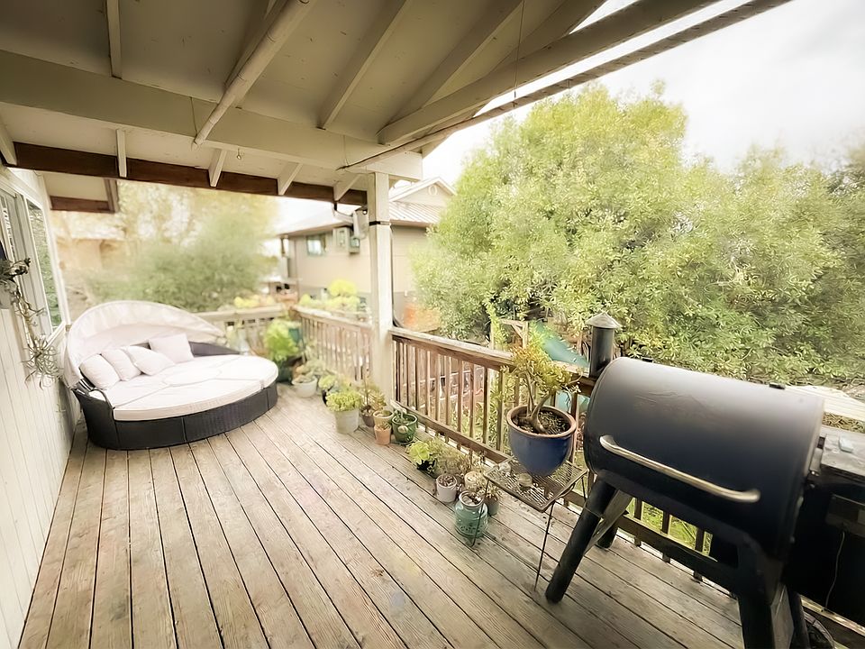 Private Back Patio