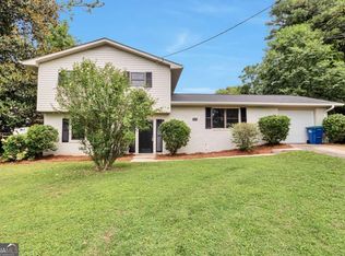 910 Michael Dr, College Park, GA 30349