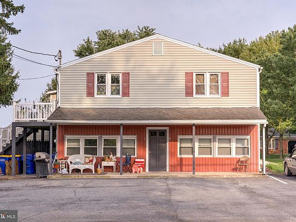 3rd image of 3185 Spring Rd