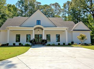 525 Golf View Dr, Peachtree City, GA 30269