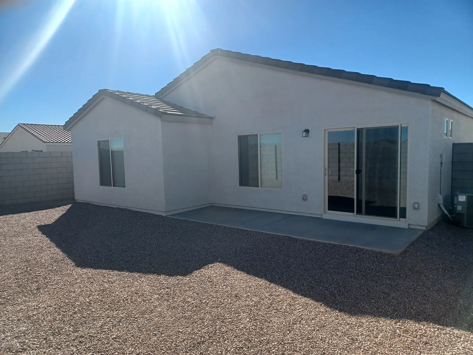 1362 W Aztec Dr — Photo 2