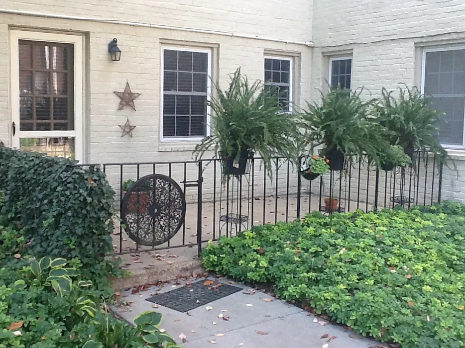 patio w/private entrance