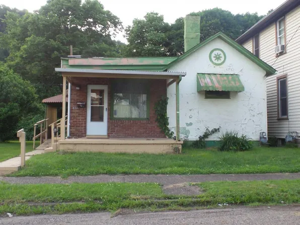 837 Saint George St, East Liverpool, OH 43920