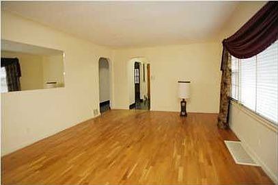 3rd image of 3028 Madison Ave SE