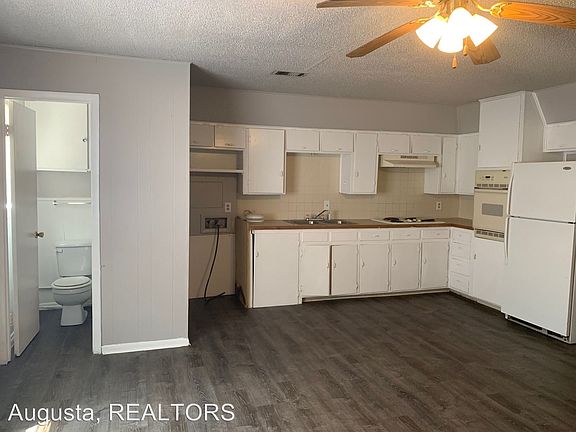 4th image of 4509 N 2nd St