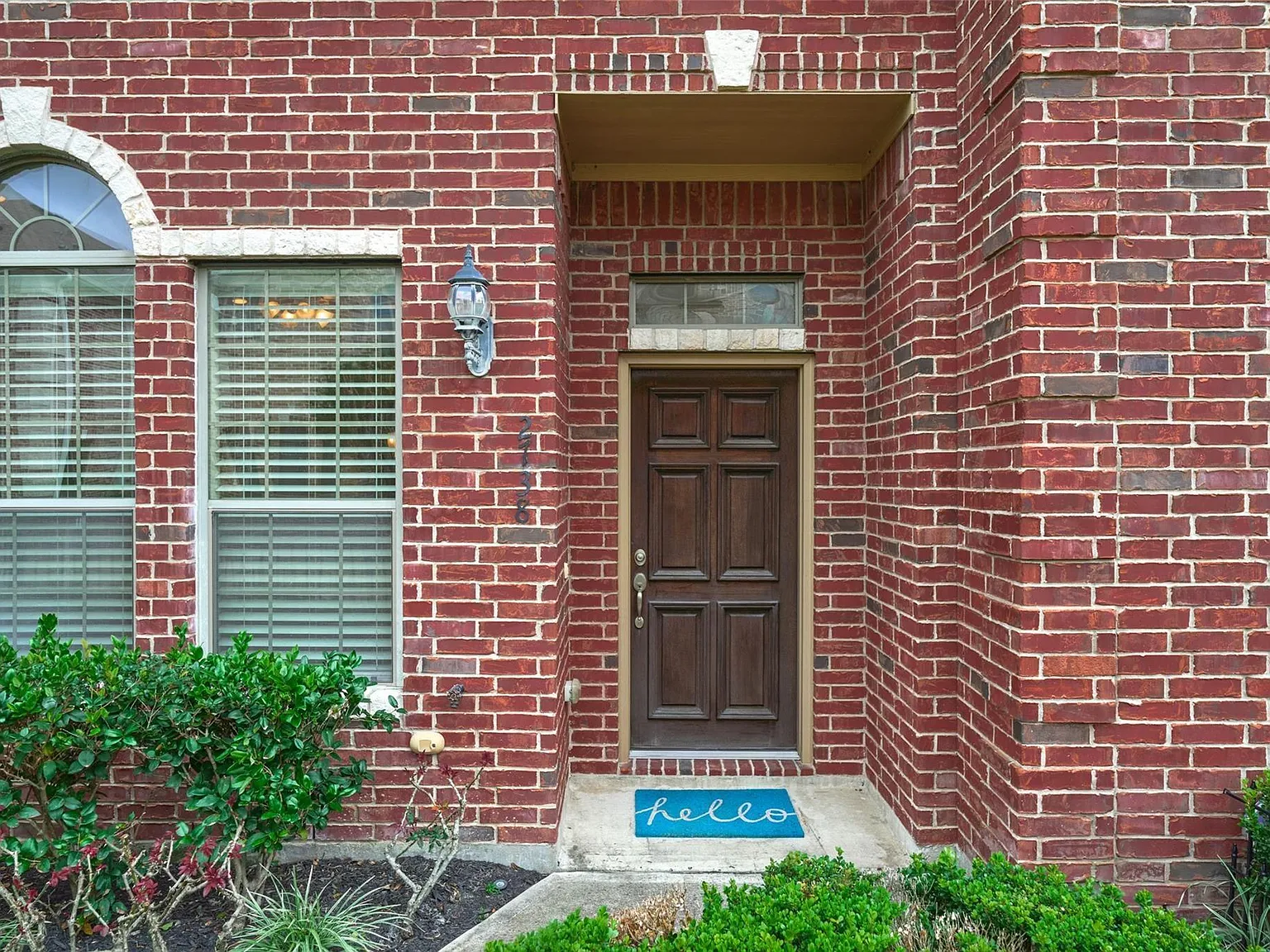 2 bed, 2.5 bath, 1752 sqft, $1,950 — Photo 3