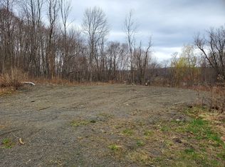 15 Bryant Rd, Dexter, ME 04930