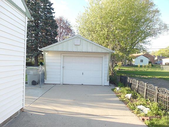 2nd image of 176 W Armour AVENUE