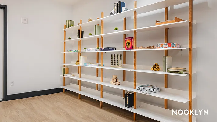 Rented by Nooklyn NYC LLC | media 100