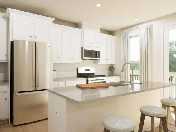 43354 Farringdon Sq, Broadlands, VA 20148