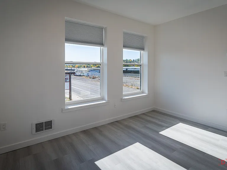 130 N F St — Photo 47
