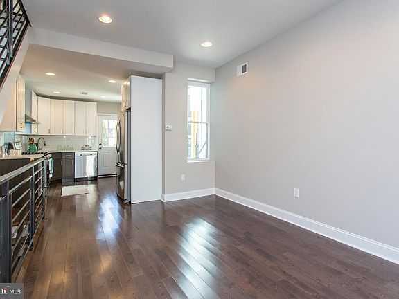 5th image of 334 N Wiota St