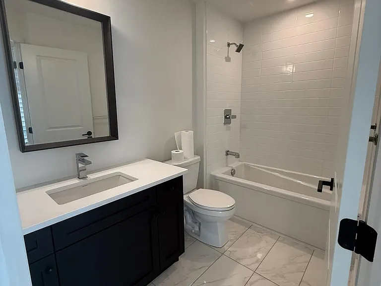 92 Longworth Ave — Photo 18