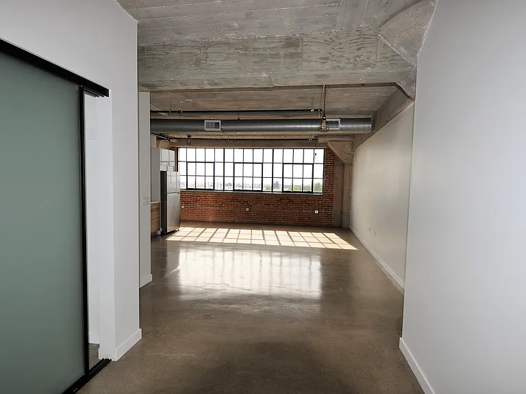 The Walnut Building — Photo 15