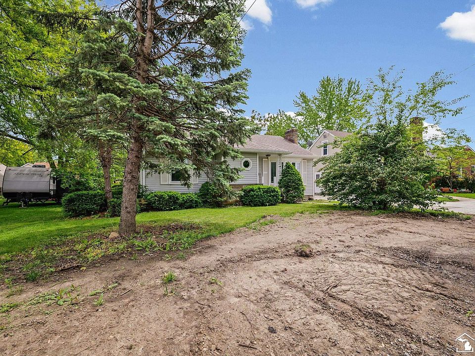 1st image of 15524 Parkwood Dr