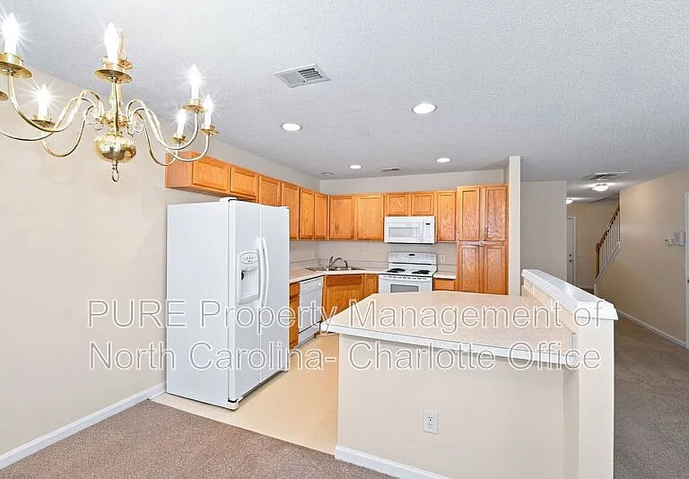 11314 Stone Trail Rd — Photo 2