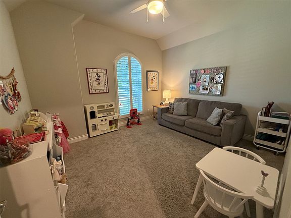 4th image of 2625 Preakness Pl