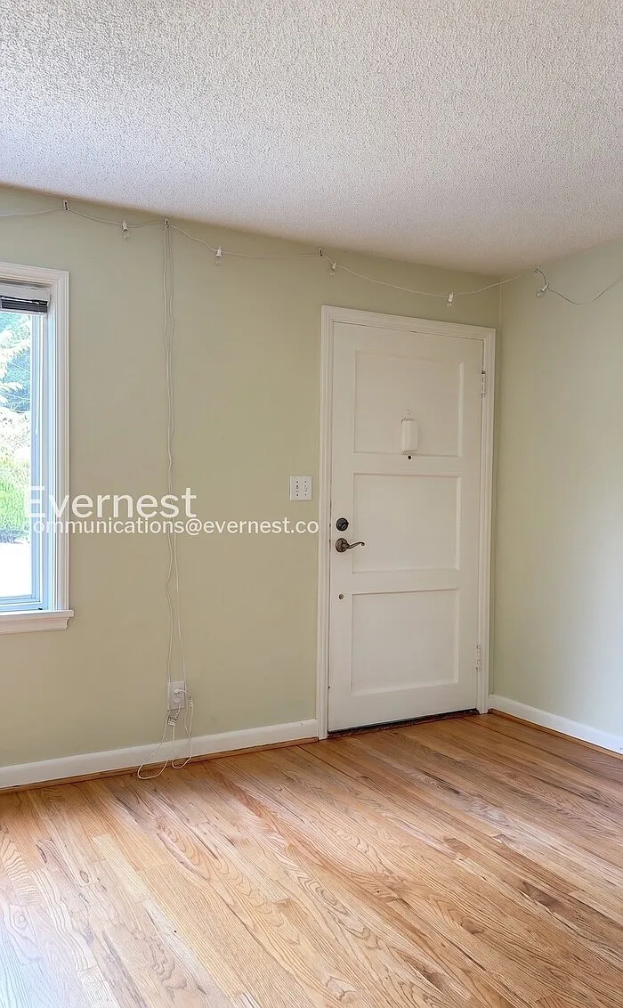 2 bed, 1.0 bath, 1450 sqft, $2,995 — Photo 3