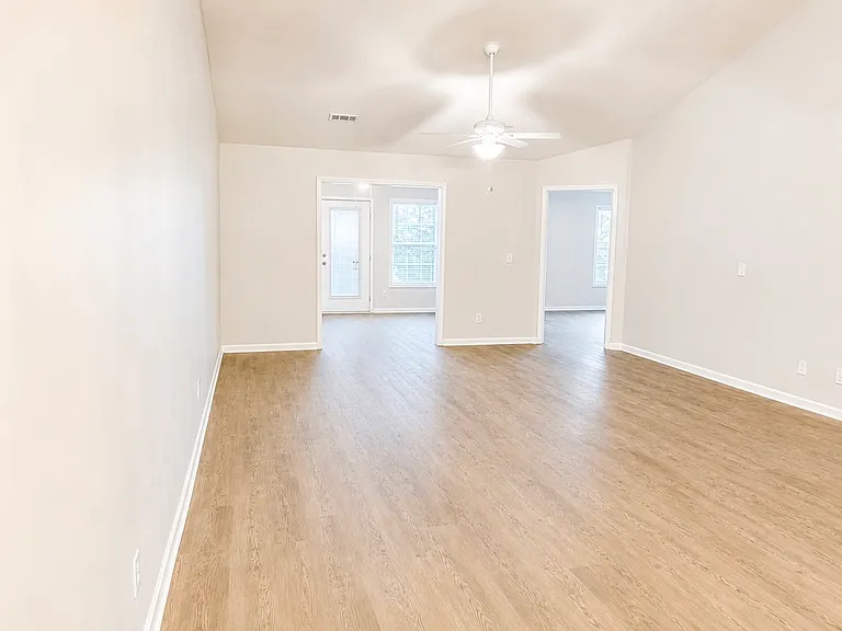 607 Sunset Oaks Ln — Photo 13