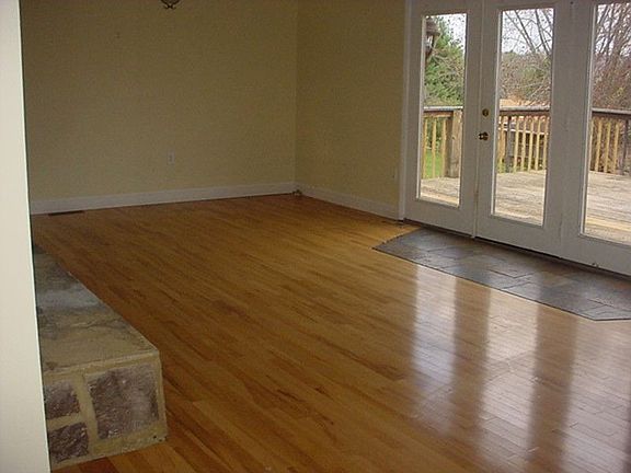 3rd image of 505 Quail Roost Dr