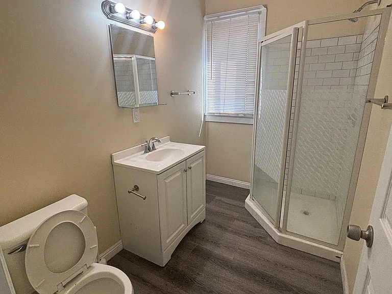 2515 S Catalina St #1 — Photo 8