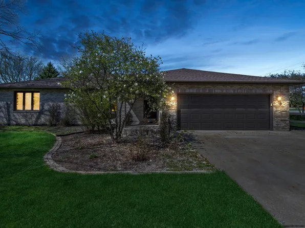 501 Meadow Ln, Beecher, IL 60401