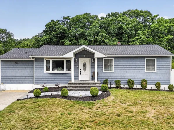 40 Woodside Drive, Howell, NJ 07731