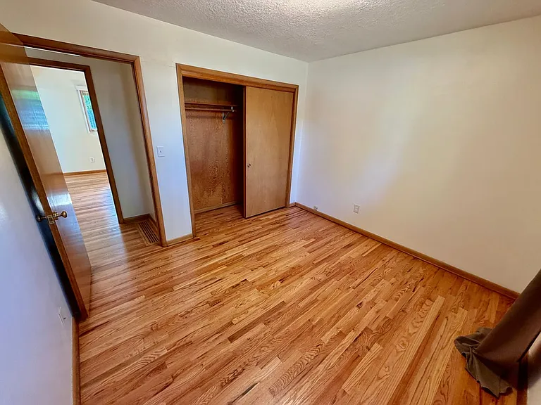 1712 SE 104th Ave — Photo 23