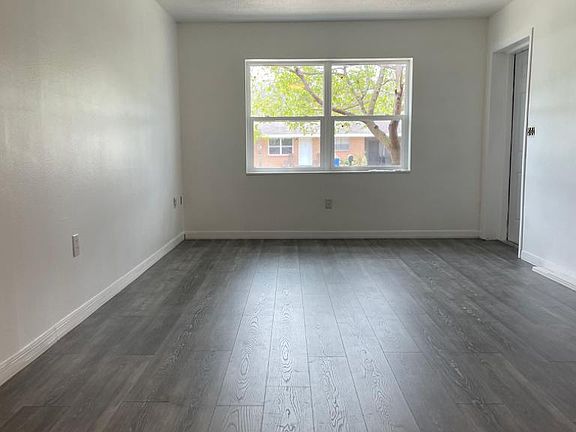 2nd image of 1522 Penny Ave
