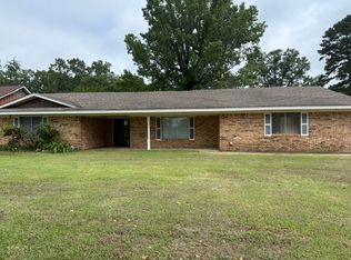 233 Fairway Dr, Gilmer, TX 75645