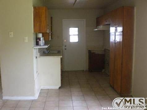 4th image of 4134 Scarlet Oak Dr