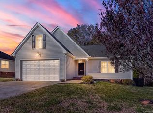 805 Chipmeadow Ln, York, SC 29745