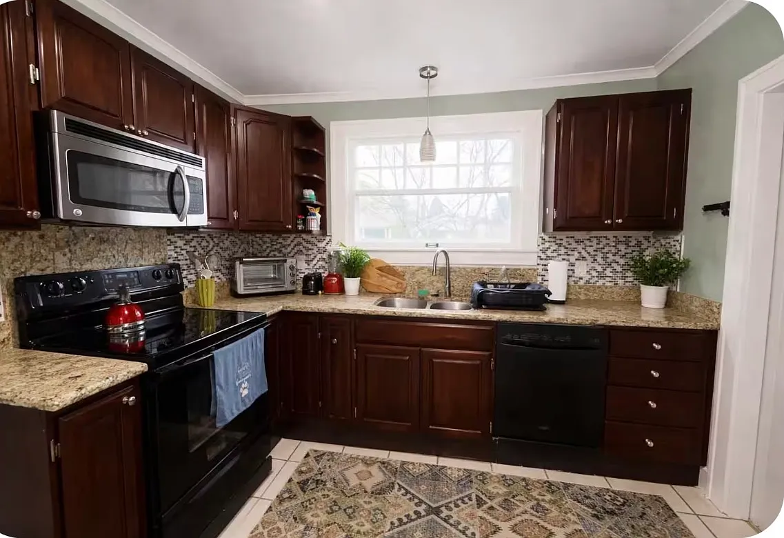 5 bed, 4000 sqft, $4,500 — Photo 3