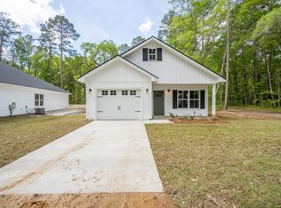 98 Main St, Midway, GA 31320