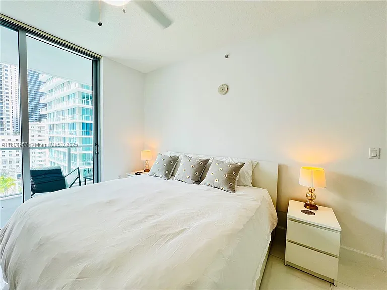 79 SW 12th St #1510 — Photo 4