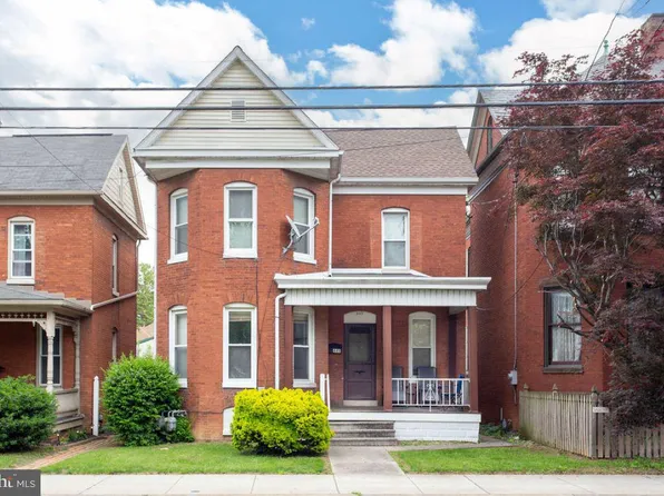 449 Carlisle St, Hanover, PA 17331