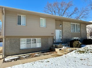 2004 N 98th Ave, Omaha, NE 68134