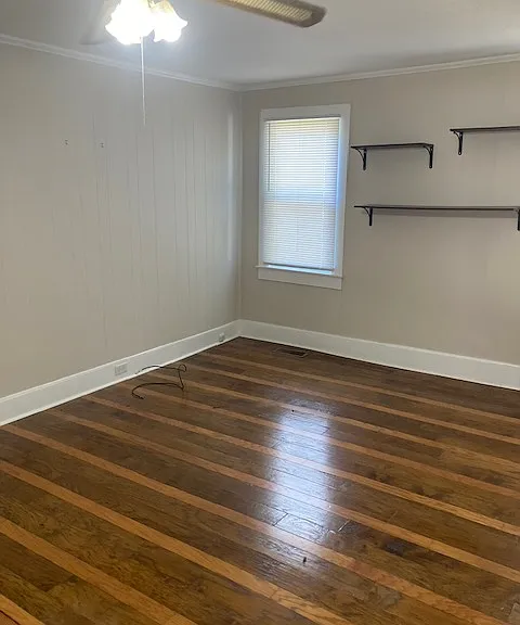 118 N Maple St — Photo 22