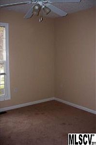 5th image of 122 Hill St