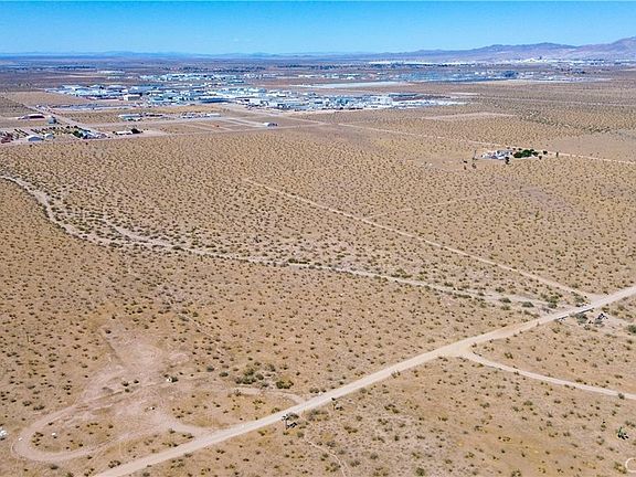 4th image of 2 Mojave Dr