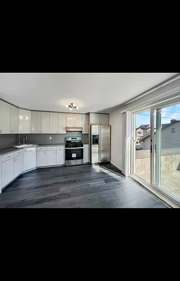 4213 Seagate Ave — Photo 1