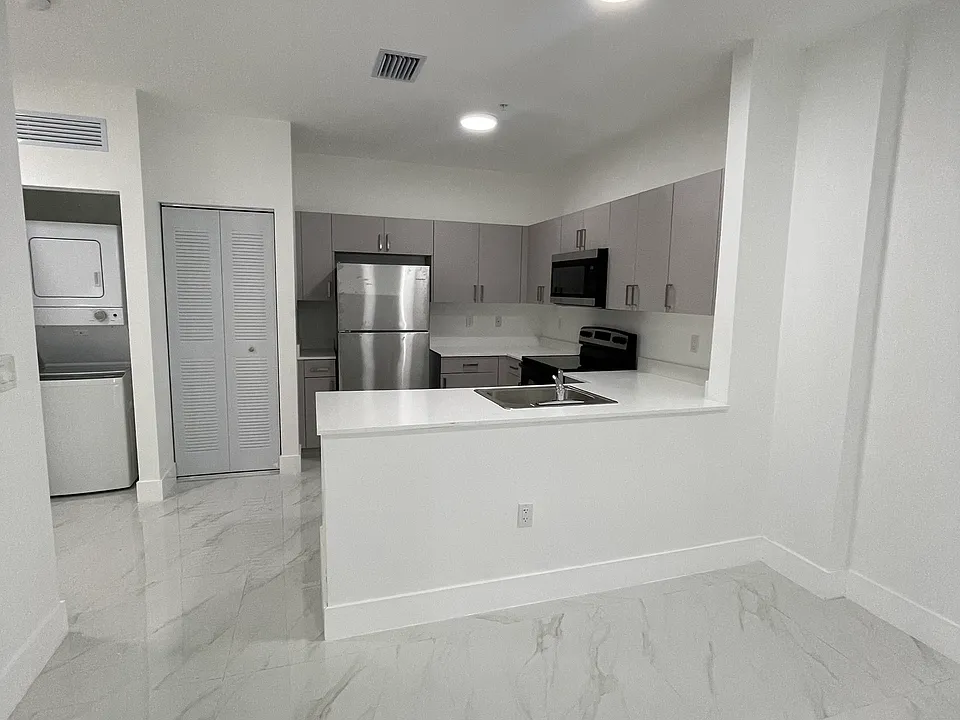 1275 W 26th Pl #E26