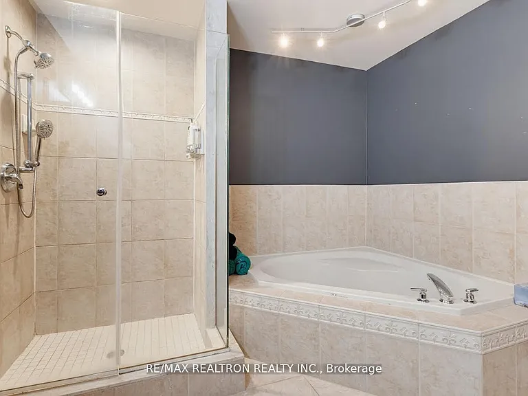 81 Valridge Dr #35 — Photo 22